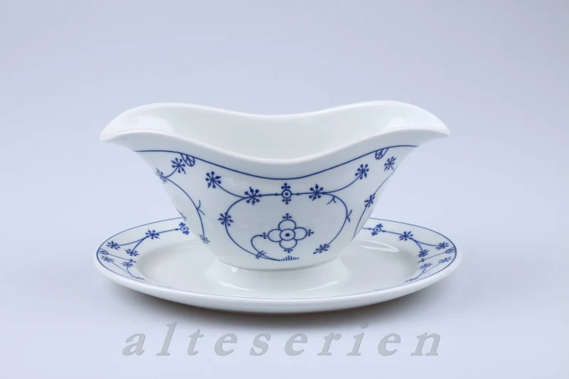 Sauciere mit Teller einteilig