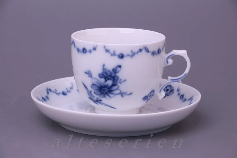Kaffeetasse mit Untere mit Spiegel