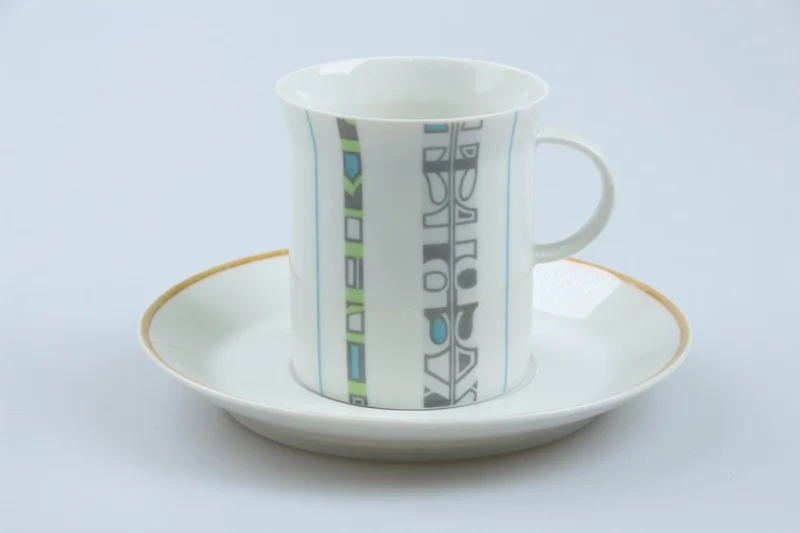 Kaffeetasse mit Untere klein