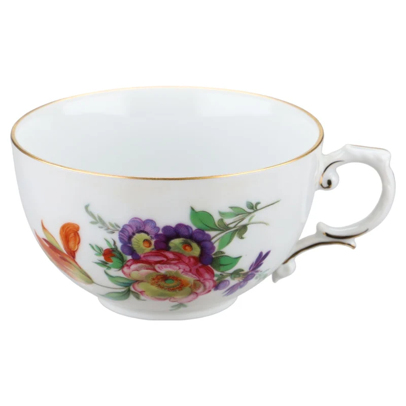 Teetasse mit Untere