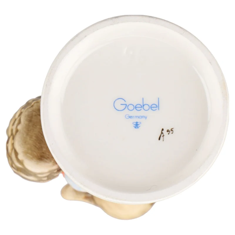 Gretel Mädchen mit Korb Modell 96